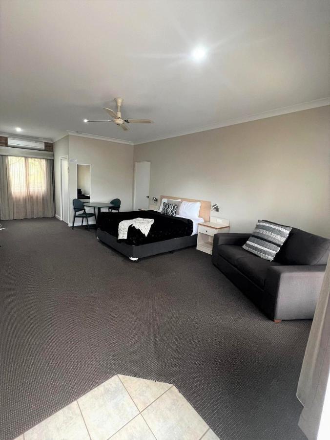 Tumbarumba Motel & Elms Restaurant Eksteriør billede