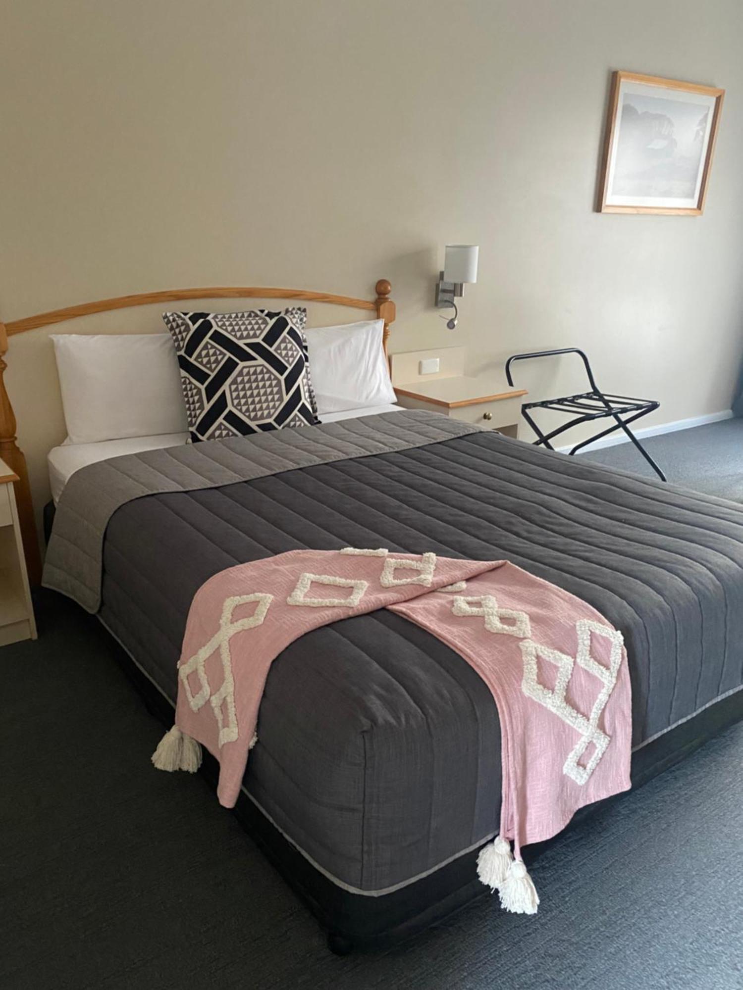 Tumbarumba Motel & Elms Restaurant Eksteriør billede
